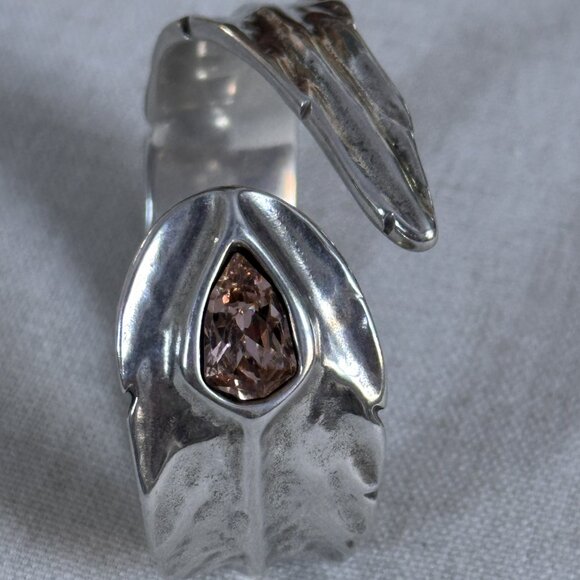 Uno De 50 Silver Hinged Cuff Statement Bracelet Bangle - Picture 2 of 5